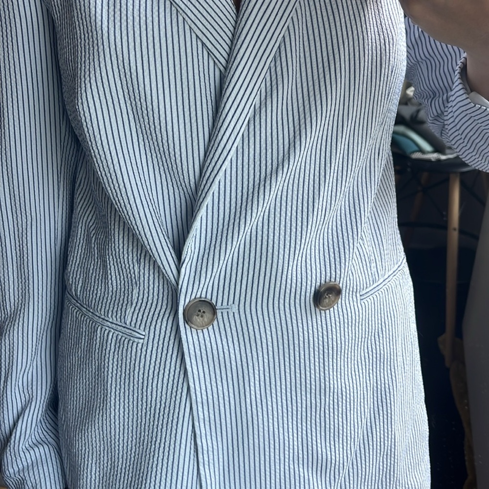 Blazer - Picture 3 of 5